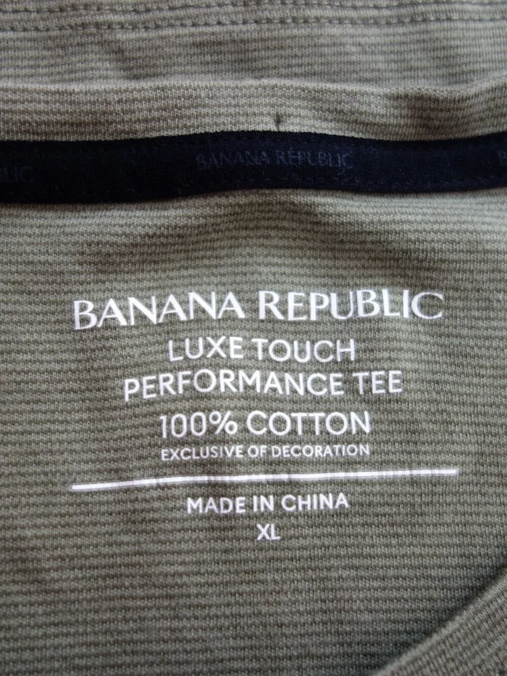 Banana Republic Men's Luxe Touch Performance Tee 100% Cotton Green (XL) NWOT!